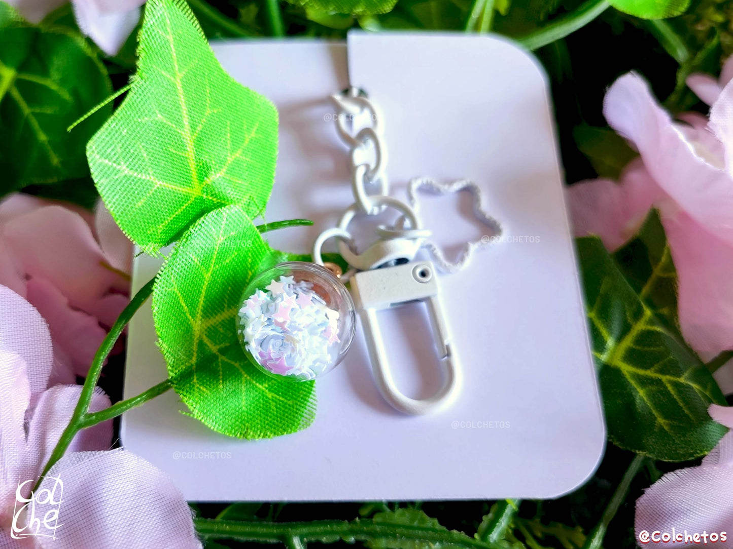 Sensei en campo de flores - Keychain Glitter Ball